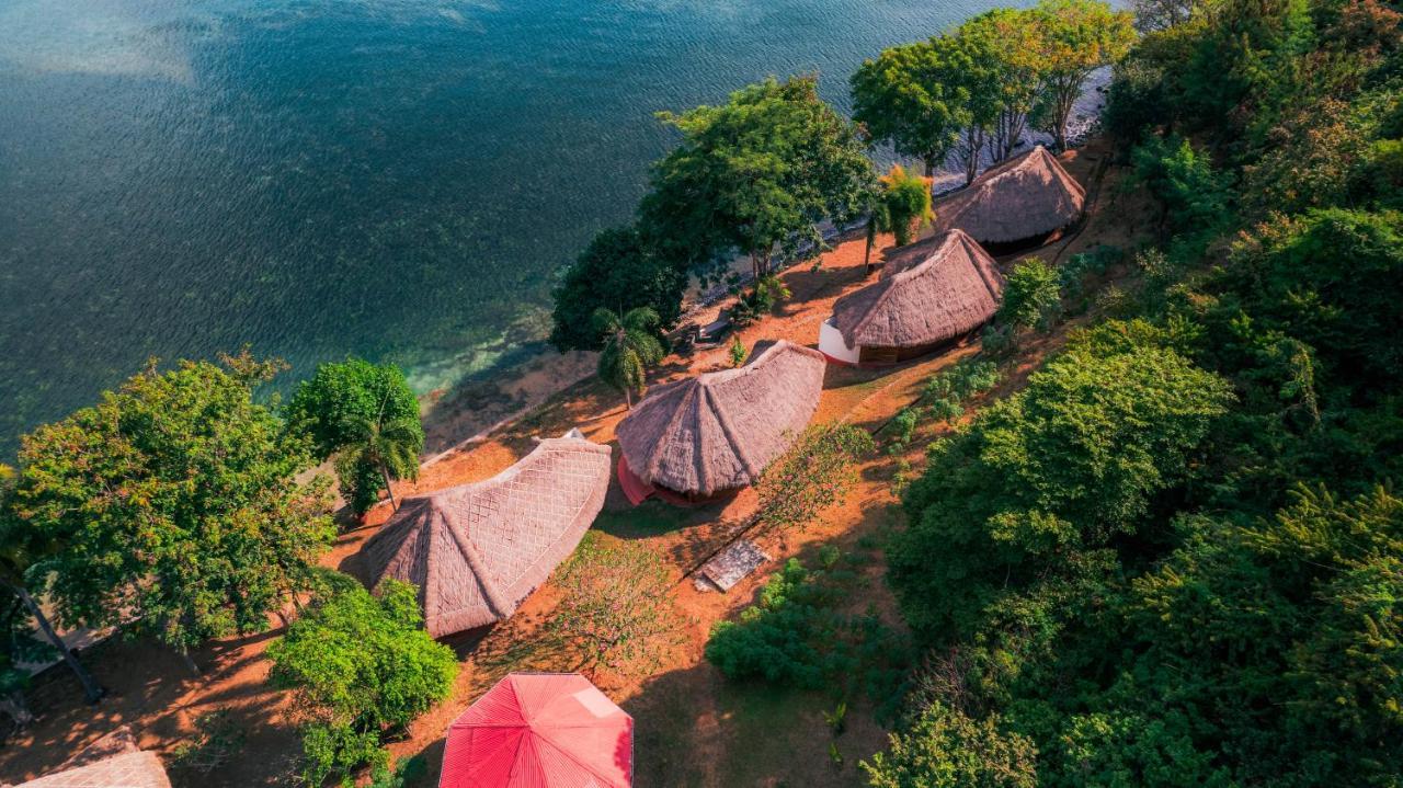 Khabita Beach Resort Lembar  Zewnętrze zdjęcie